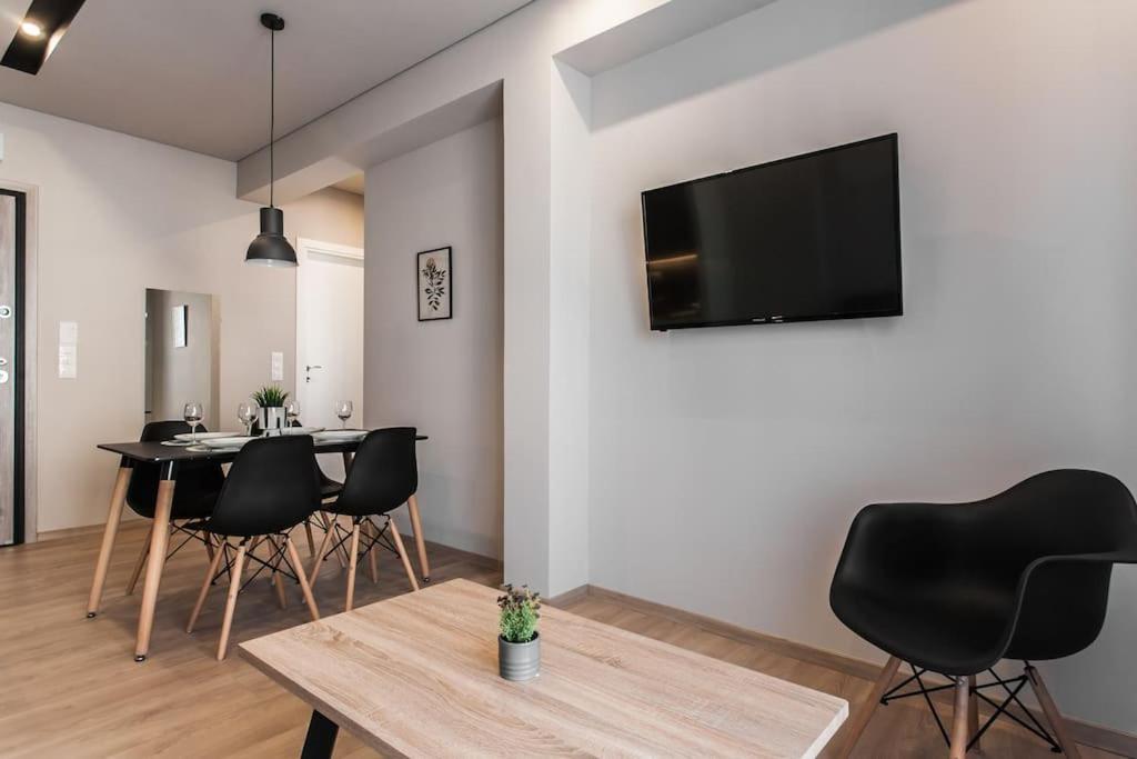 Piraeus Deluxe 2Bdr Apt - Near Metro And Port Exteriér fotografie