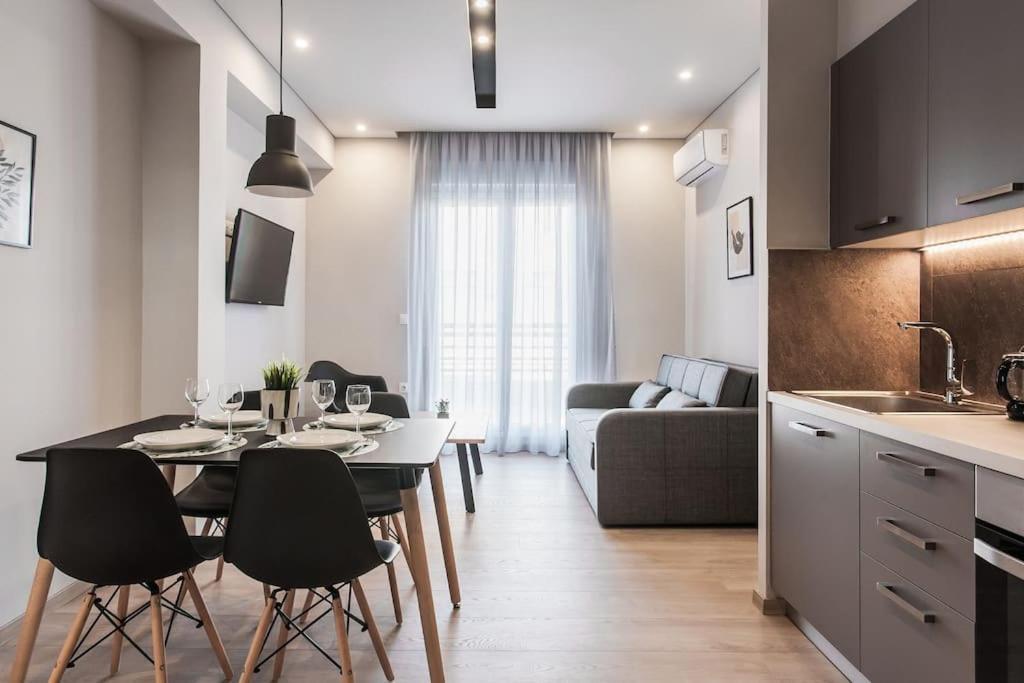 Piraeus Deluxe 2Bdr Apt - Near Metro And Port Exteriér fotografie